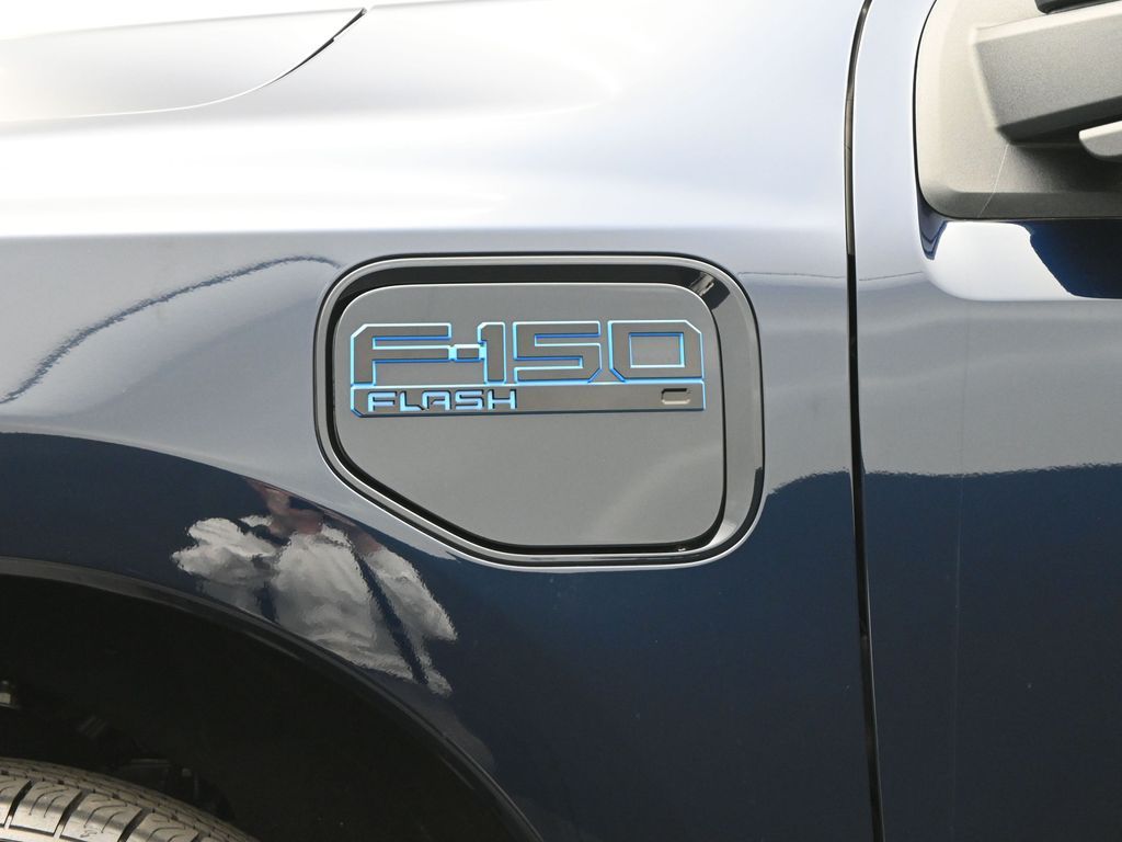 2024 Ford F-150 Lightning Flash