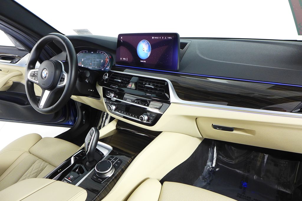 Thumbnail: 2022 BMW 5 Series - 13