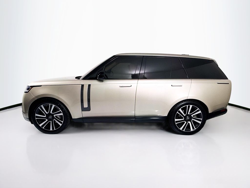 Thumbnail: 2023 Land Rover Range Rover - 8