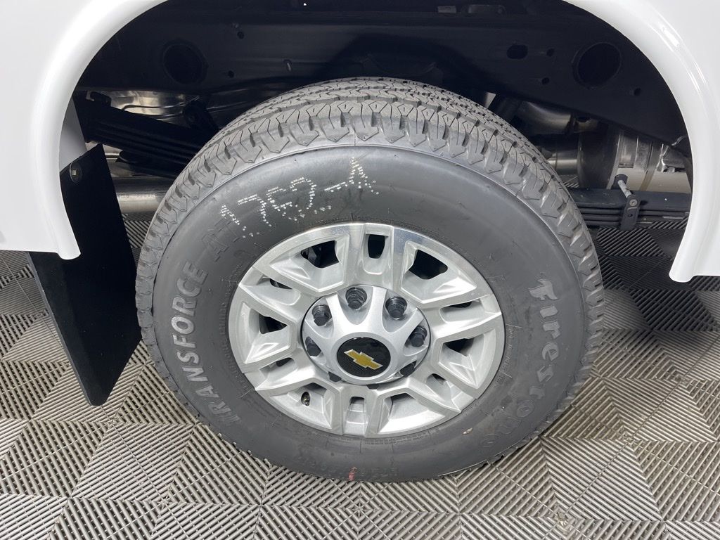 Thumbnail: 2026 Chevrolet Silverado 2500 - 17