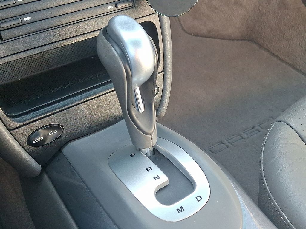 Thumbnail: 2003 Porsche 911 - 14