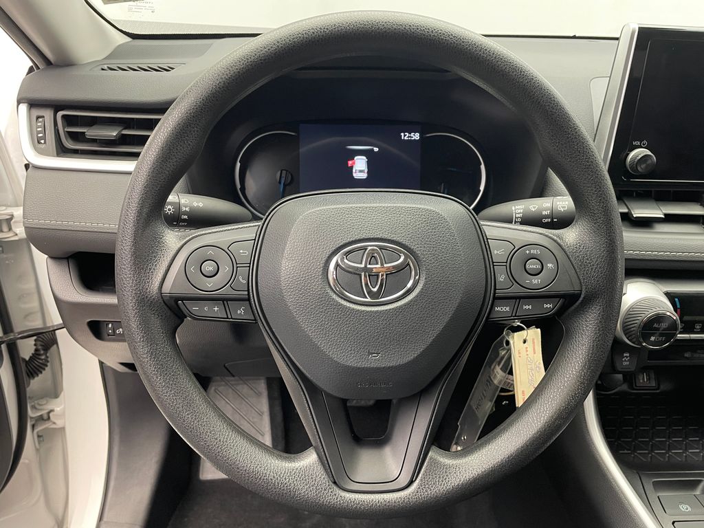 Thumbnail: 2024 Toyota RAV4 - 20