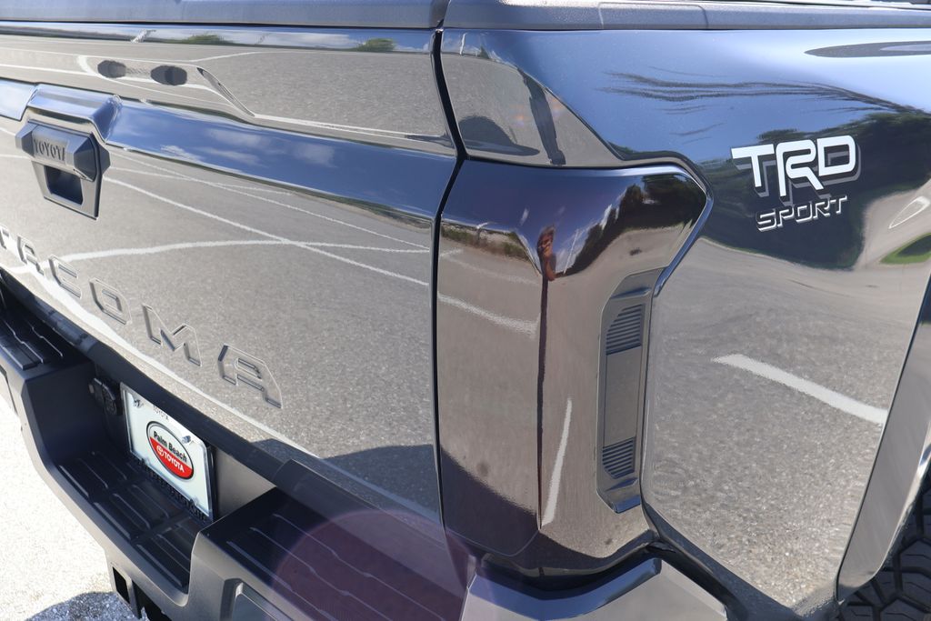 Thumbnail: 2025 Toyota Tacoma - 9