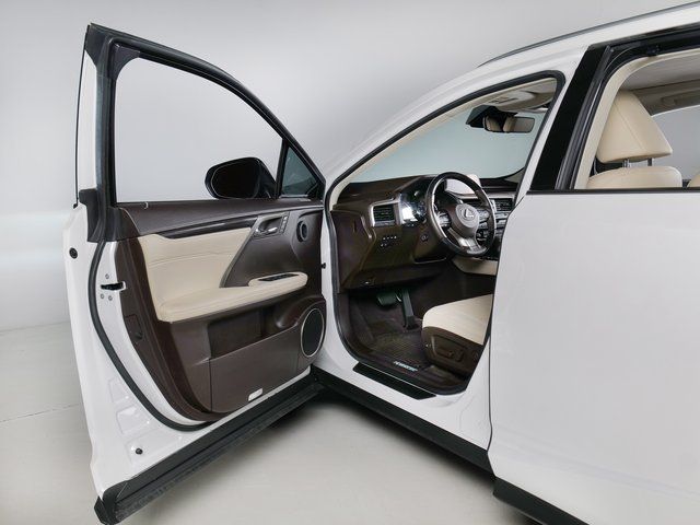 Used 2019 White Lexus 450h image 25