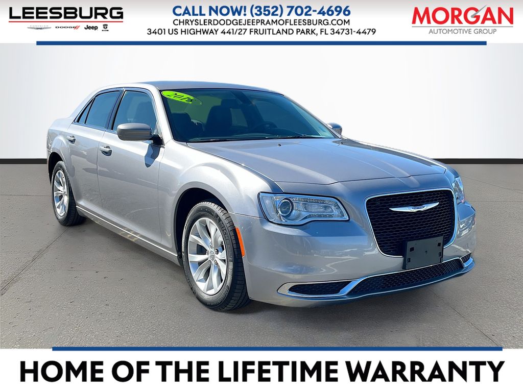 2018 Chrysler 300 Touring RWD