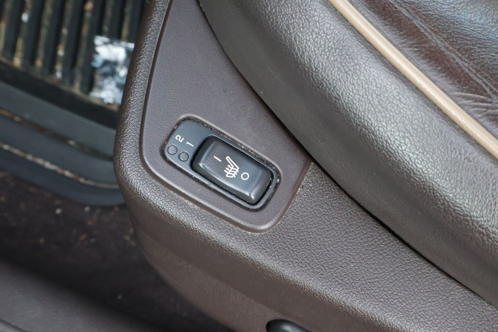 Thumbnail: 2012 Chevrolet Malibu - 16