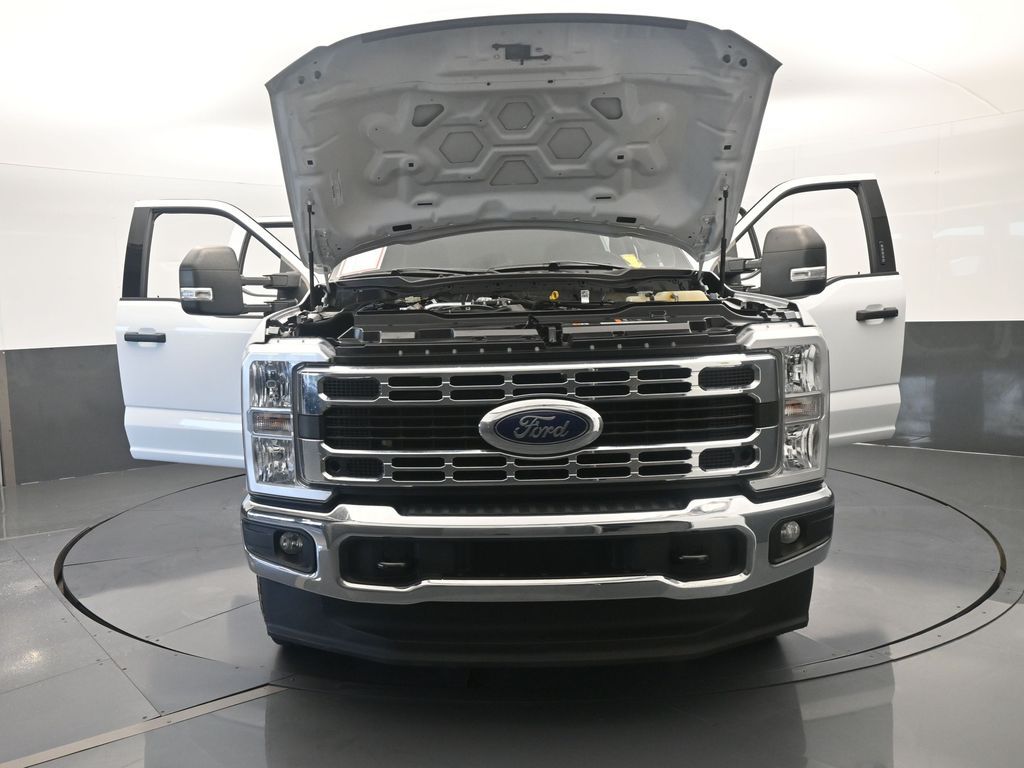 Used 2024 Oxford White Ford XLT image 76