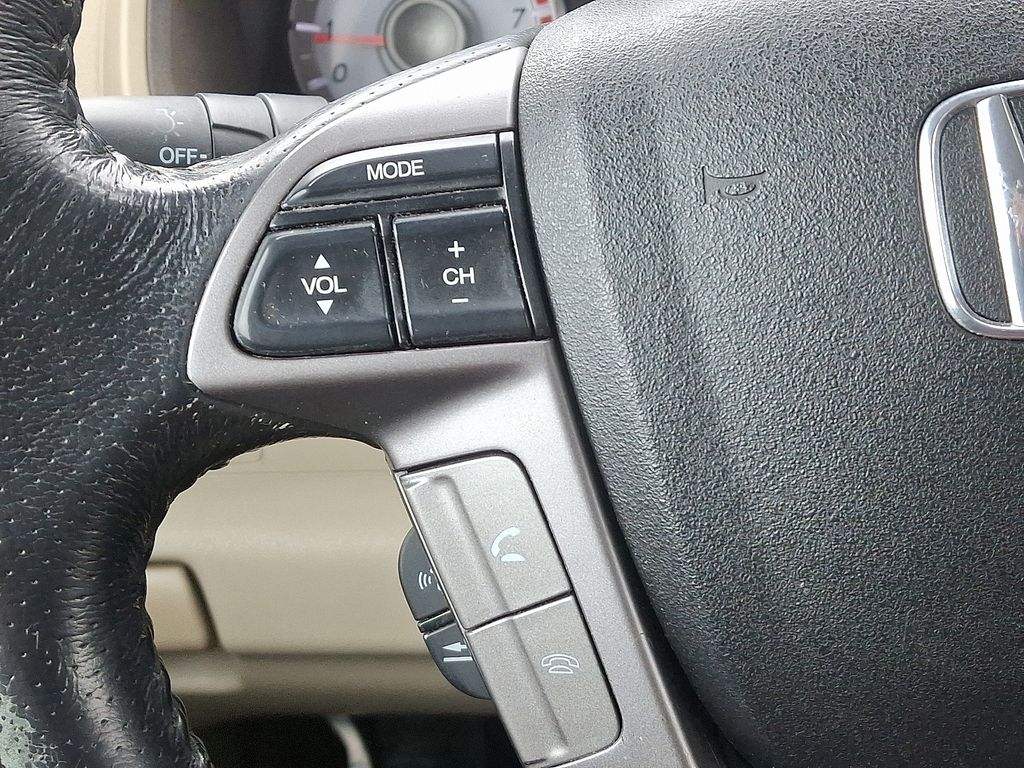 Thumbnail: 2013 Honda Pilot - 23