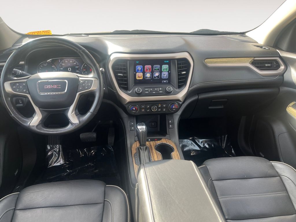 2019 GMC Acadia Denali 10