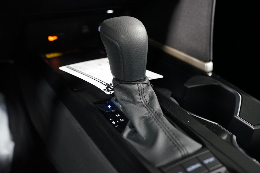 Thumbnail: 2025 Toyota Camry - 21