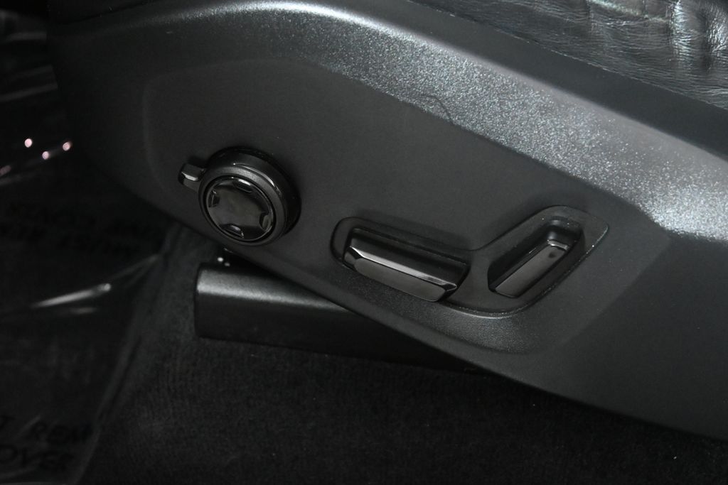 Thumbnail: 2020 Volvo XC90 - 28