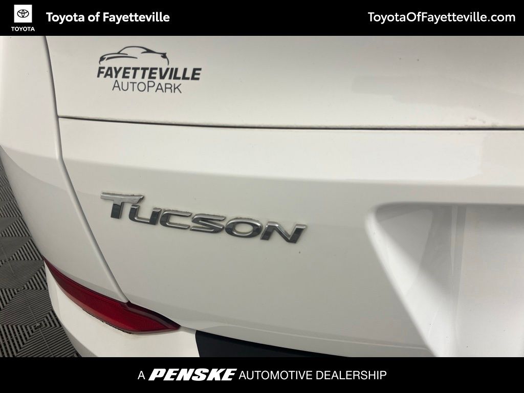 Thumbnail: 2016 Hyundai Tucson - 4