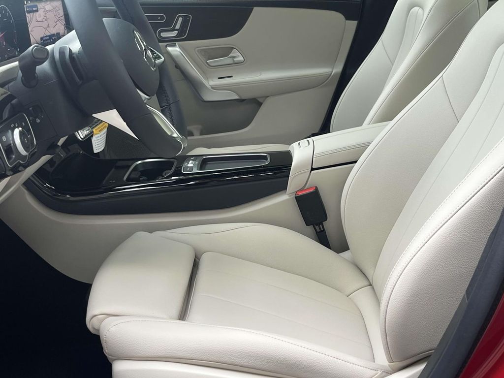 2025 Mercedes-Benz CLA 250 14