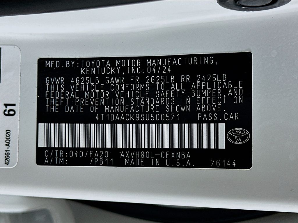 2025 Toyota Camry LE 31