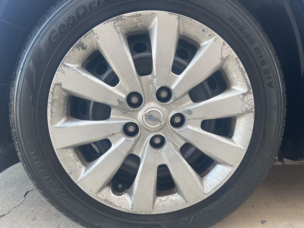 2018 Nissan Sentra S 9