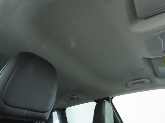 Thumbnail: 2022 Jeep Renegade - 19