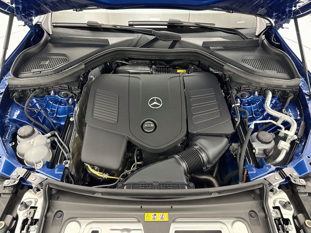 Thumbnail: 2027 Mercedes-Benz GLC - 27