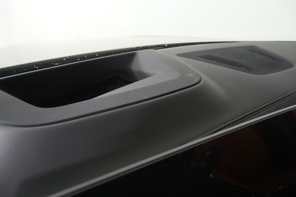 Thumbnail: 2027 BMW X7 - 20