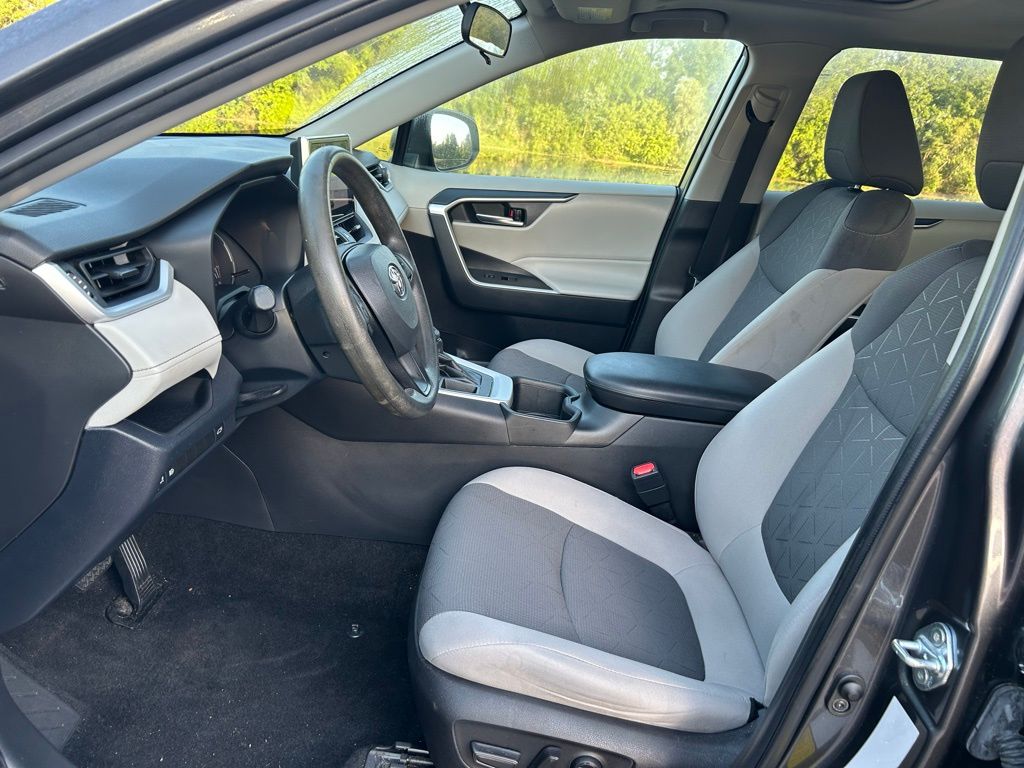 2023 Toyota RAV4 XLE 14
