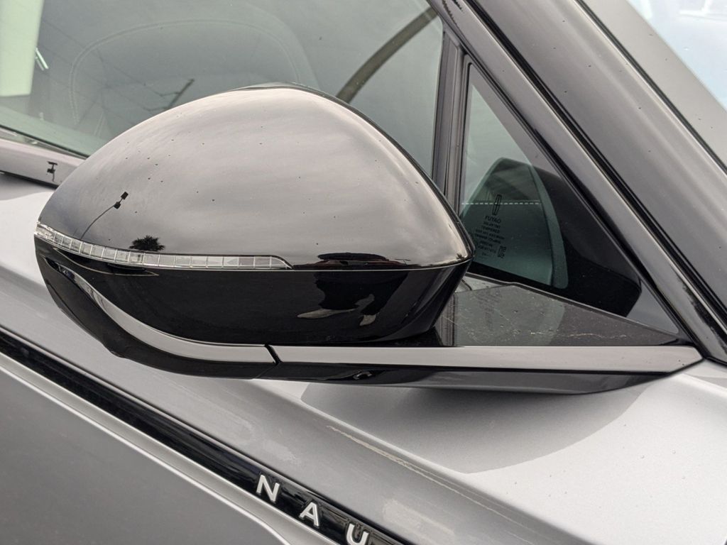 2025 Lincoln Nautilus Reserve
