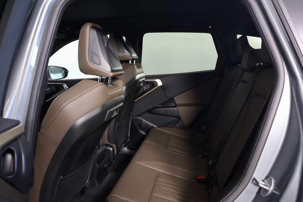 Thumbnail: 2025 BMW X3 - 11