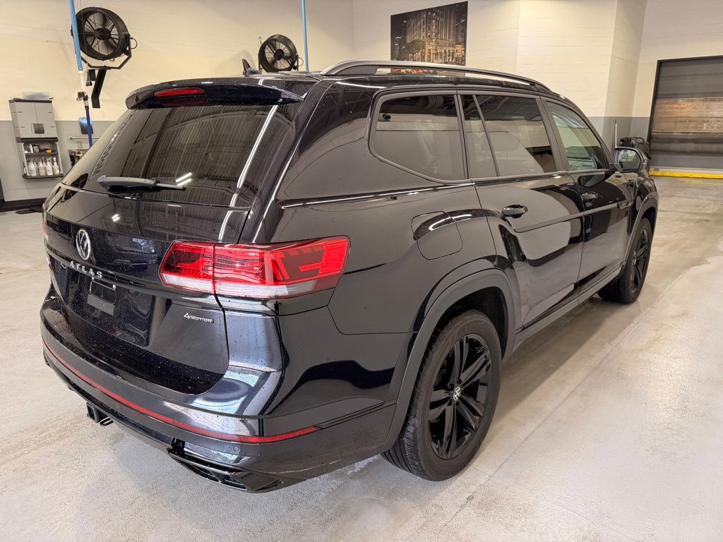 Thumbnail: 2023 Volkswagen Atlas - 6