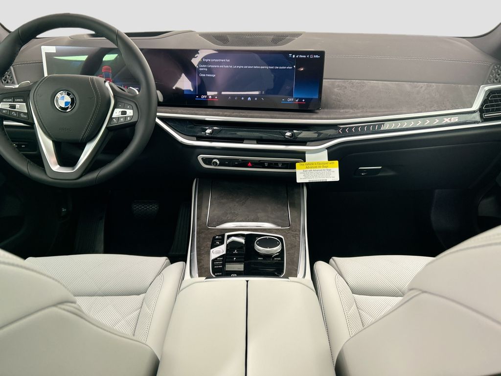 Thumbnail: 2026 BMW X5 - 13