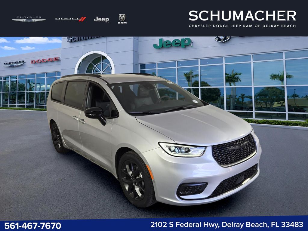 View vehicle photo 2