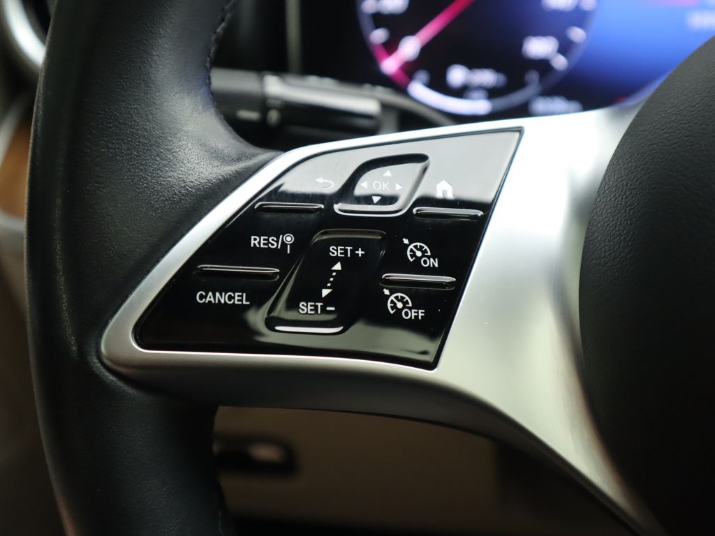 Thumbnail: 2022 Mercedes-Benz C-Class - 11