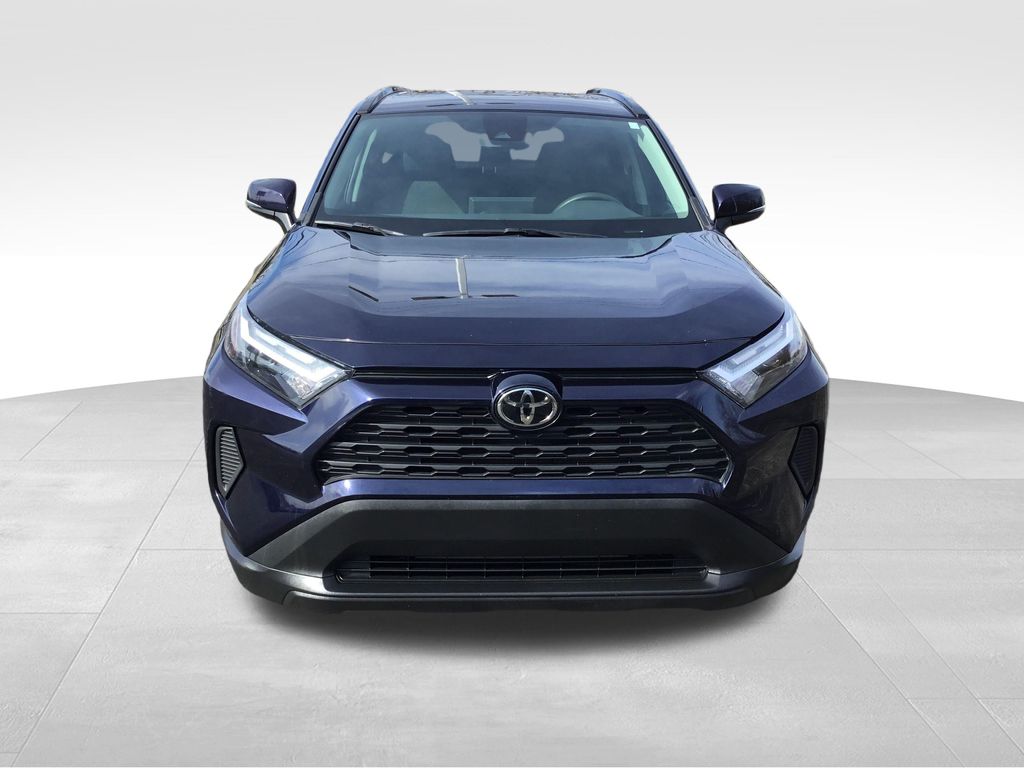 Thumbnail: 2022 Toyota RAV4 - 8
