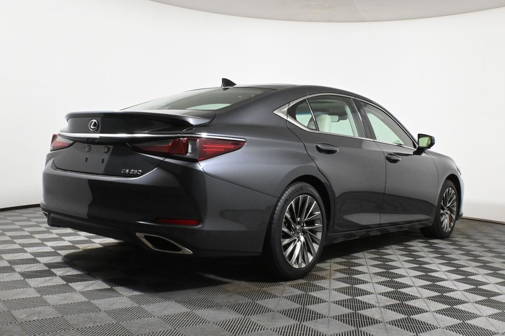 Thumbnail: 2025 Lexus ES - 6