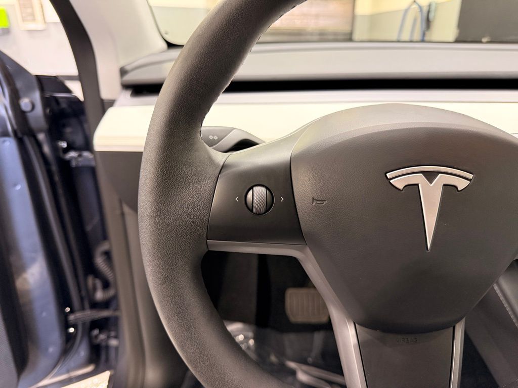 Thumbnail: 2023 Tesla Model Y - 13
