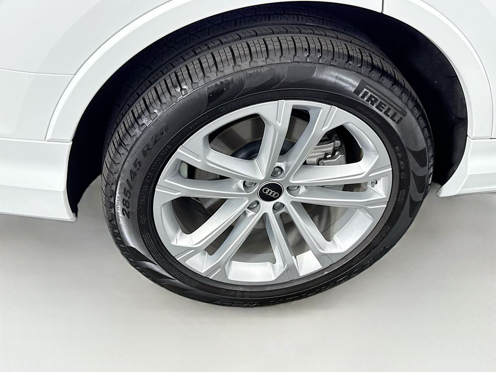 Thumbnail: 2025 Audi Q7 - 32