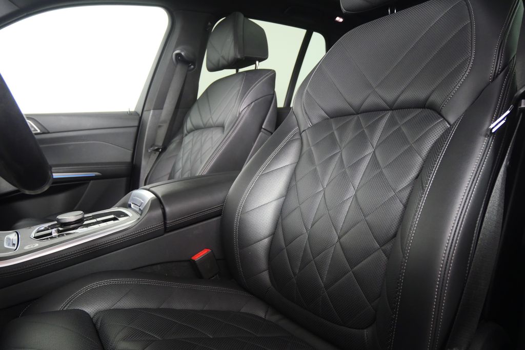 Thumbnail: 2024 BMW X5 - 10