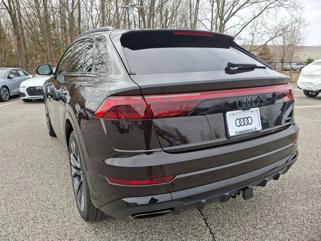 2025 Audi Q8 Premium Plus 3