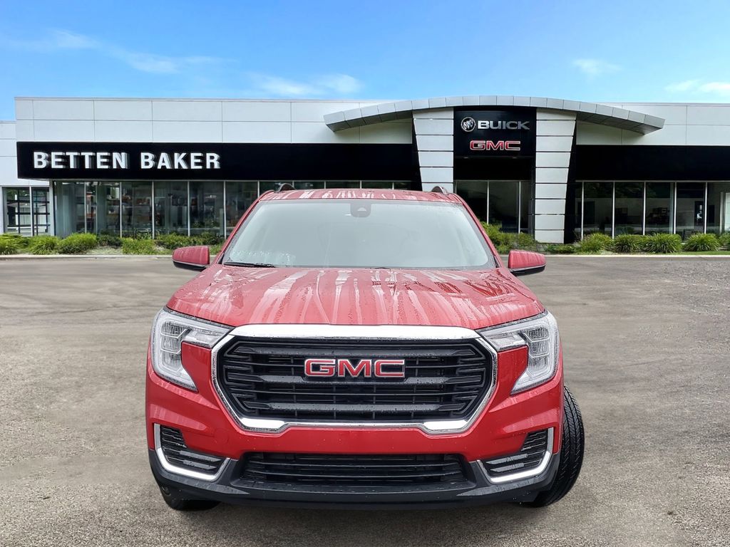 2024 GMC Terrain SLE 2