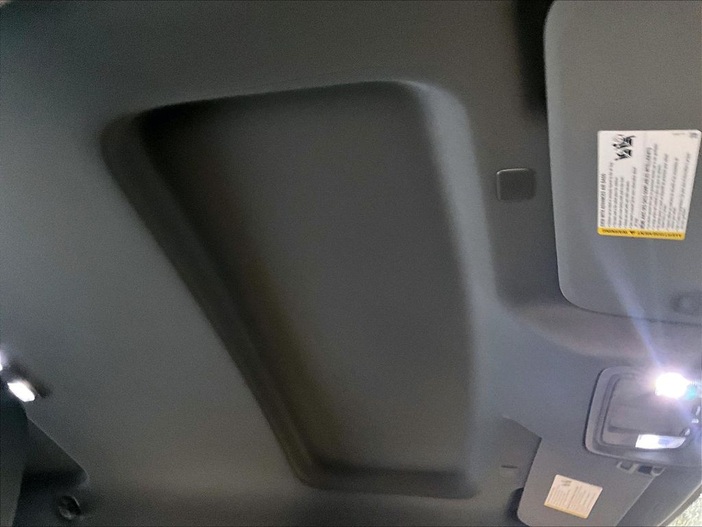 2023 GMC Sierra 1500 — photo 22