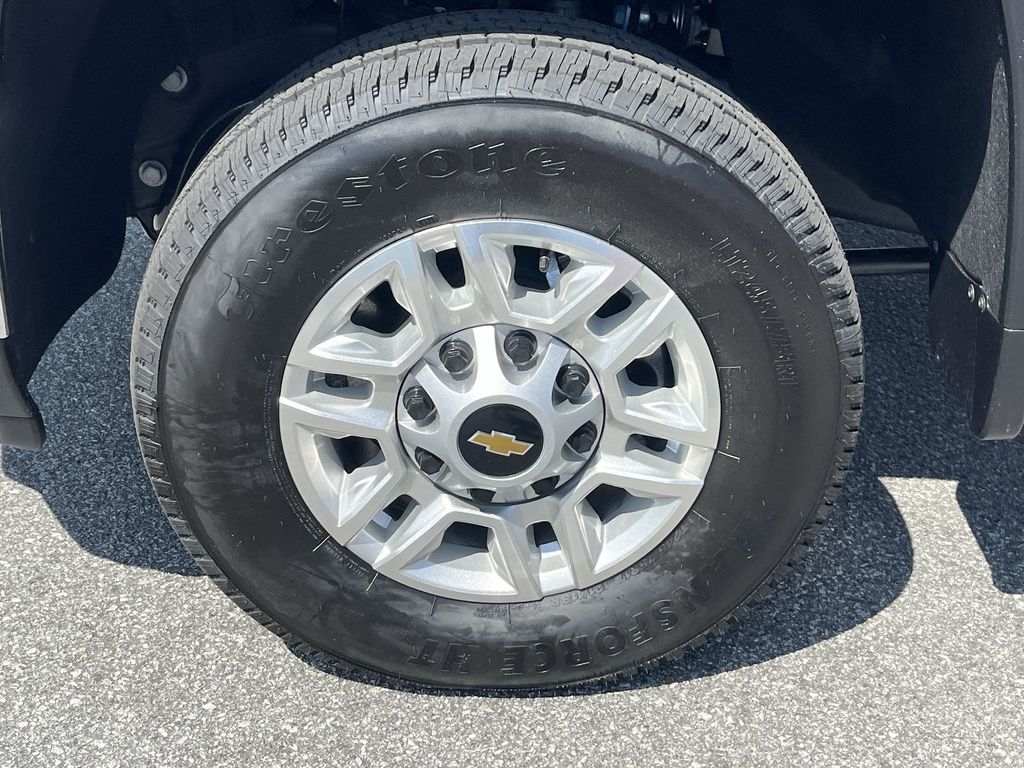 2025 Chevrolet Silverado 2500HD LT photo