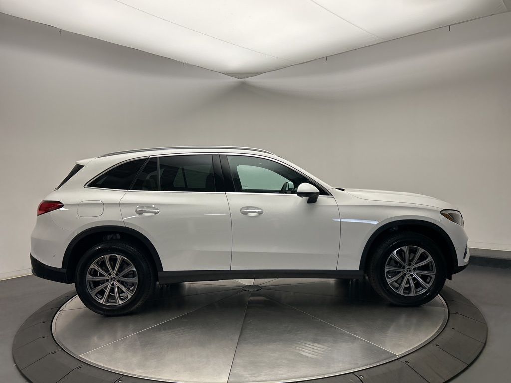 Thumbnail: 2026 Mercedes-Benz GLC - 8