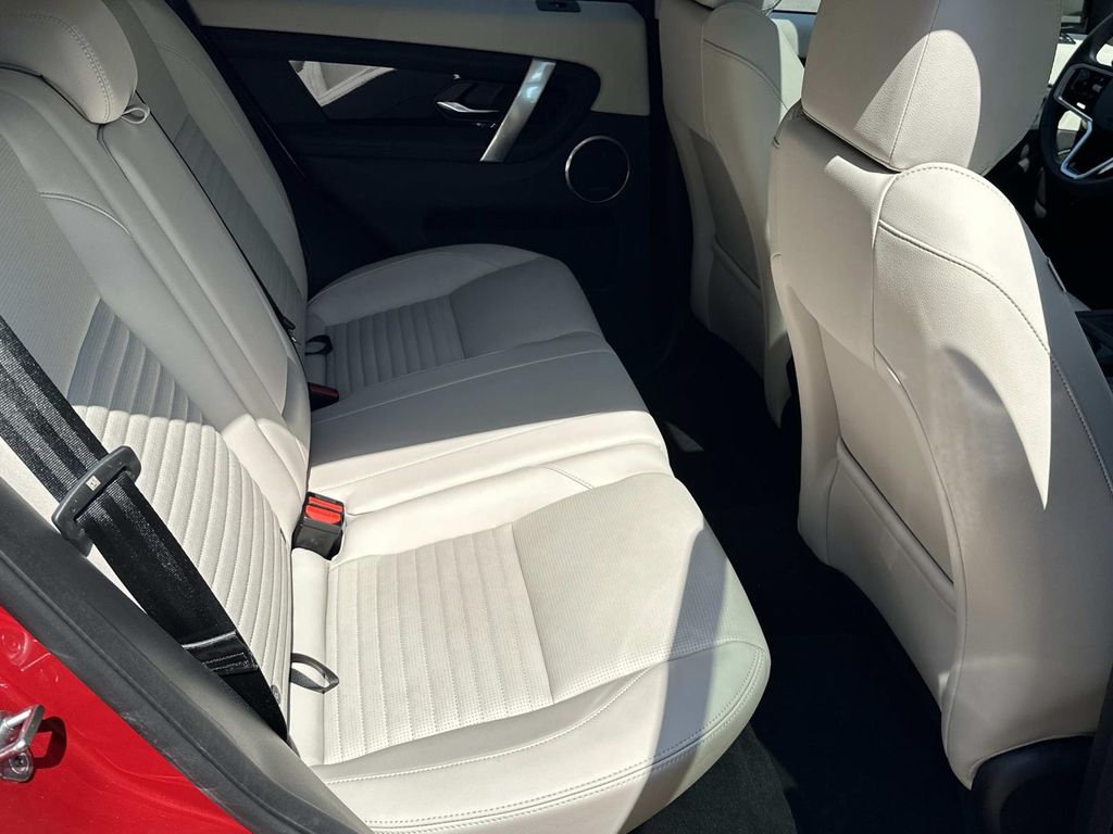 Thumbnail: 2025 Land Rover Discovery Sport - 12