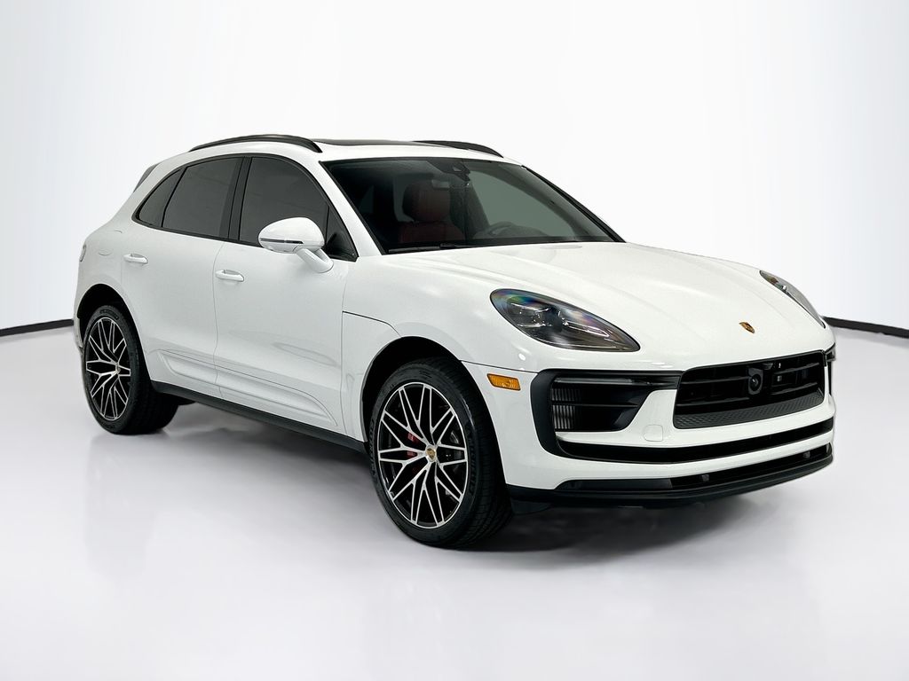 Thumbnail: 2026 Porsche Macan - 9