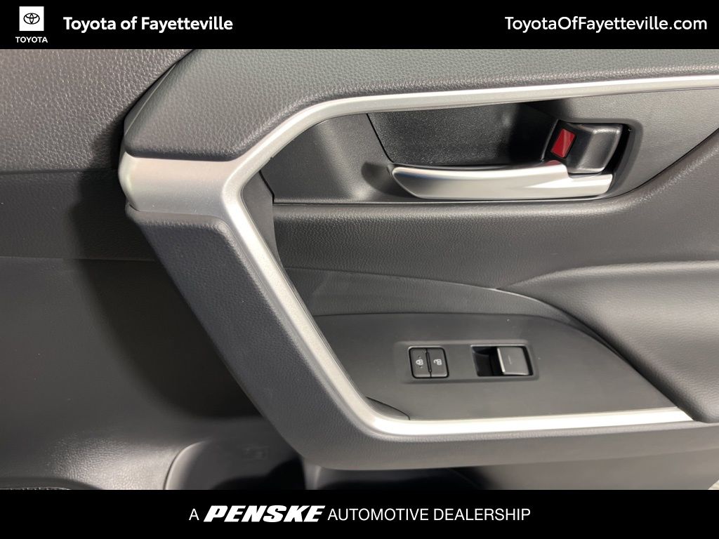 2025 Toyota RAV4 XLE Premium 22
