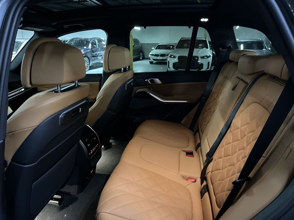 Thumbnail: 2026 BMW X5 - 23