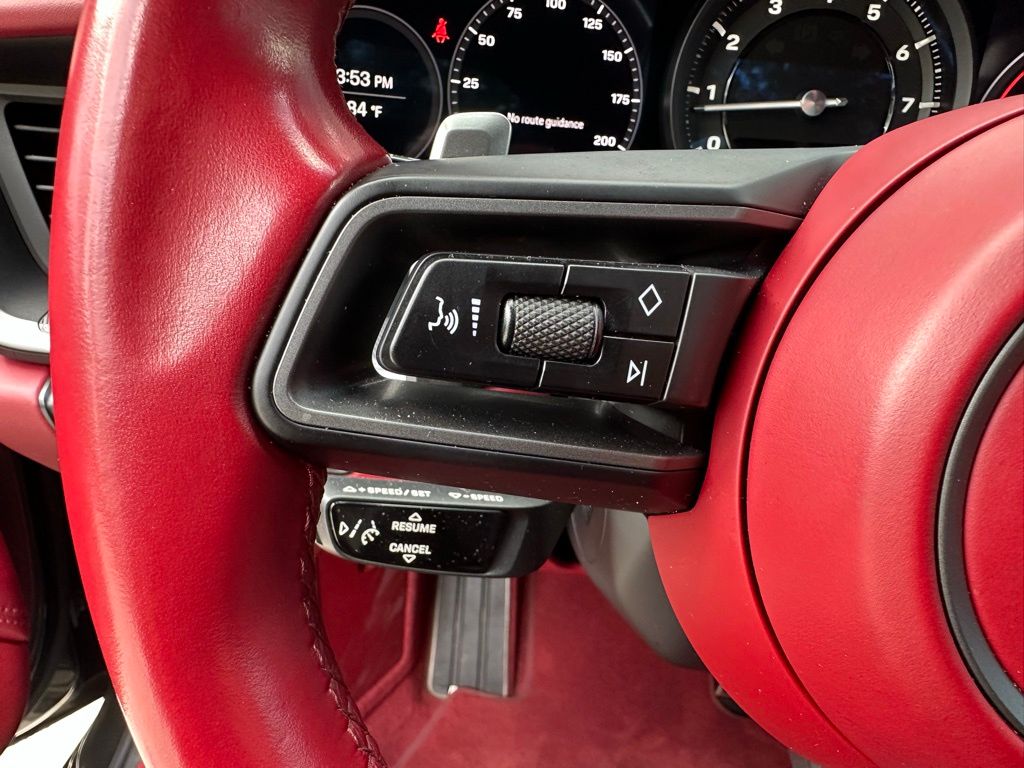 Thumbnail: 2022 Porsche 911 - 20