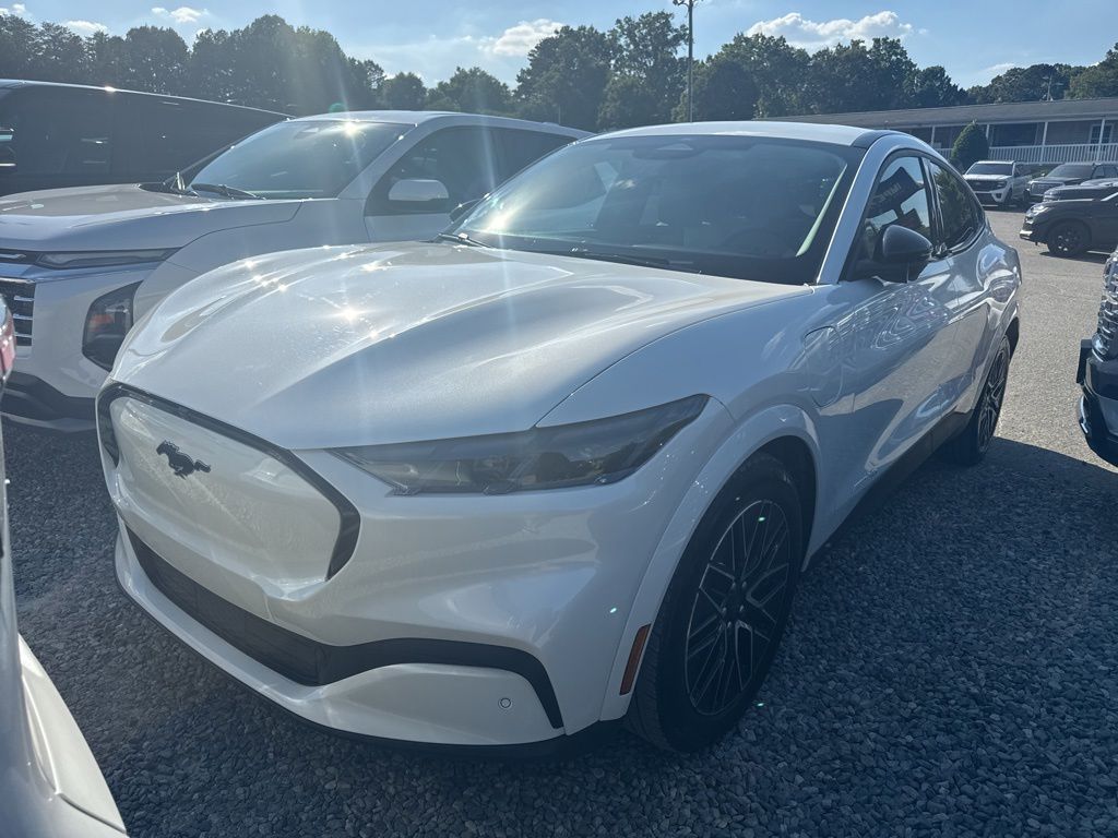 2025.0 Ford Mustang-Mach-e Premium's photo