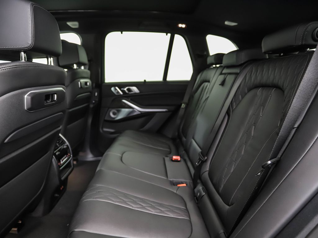 Thumbnail: 2026 BMW X5 - 21