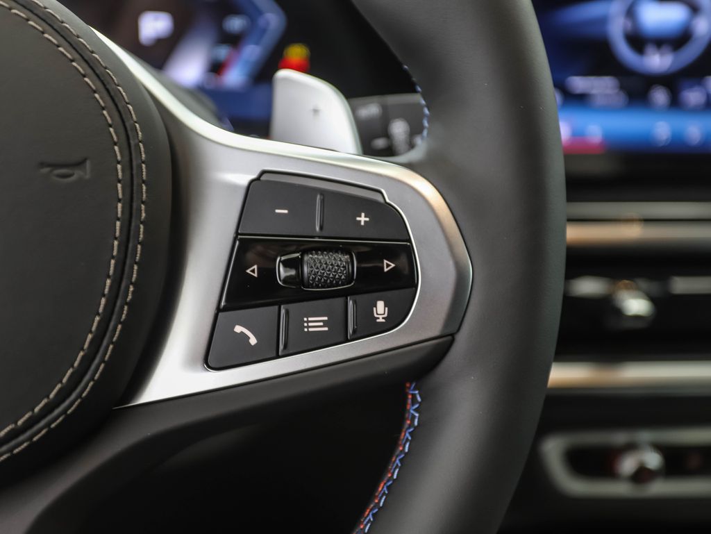 Thumbnail: 2026 BMW X5 - 13