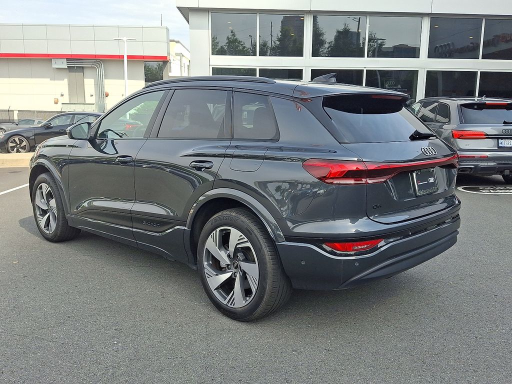 Thumbnail: 2025 Audi Q6 e-tron - 6