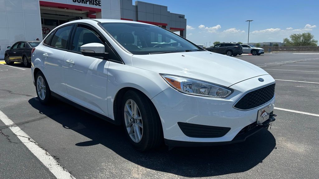 2017 Ford Focus SE 3