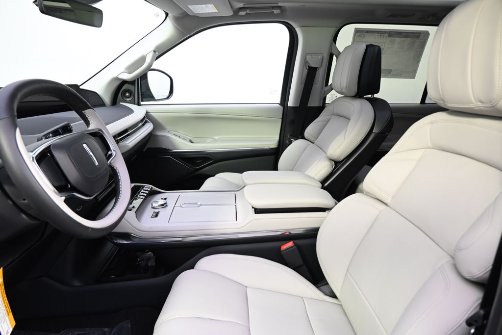 New 2026 Gray Lincoln Reserve image 13